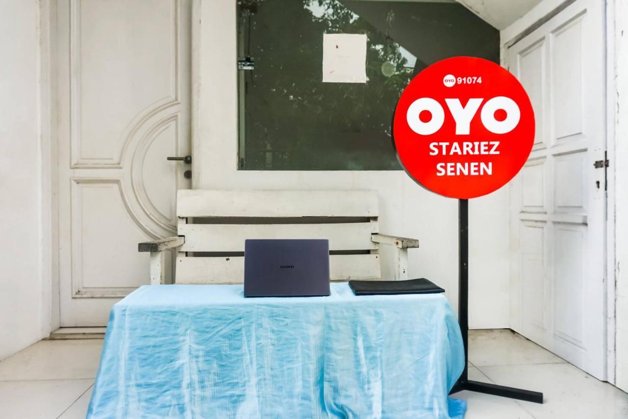 Отель Super Oyo 91074 Stariez Senen Syariah Джакарта Экстерьер фото